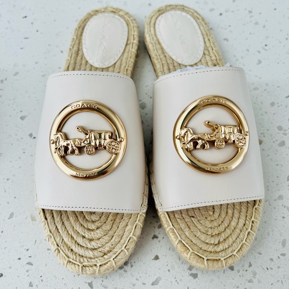 Coach white slides - Picture 2 of 7